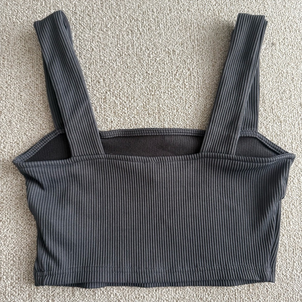 H&M Gray Ribbed Crop Top - Picture 2 of 3